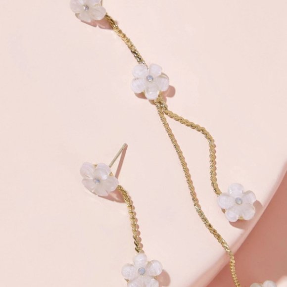 🌸Dainty Flower Dangles🌸 - Picture 4 of 6